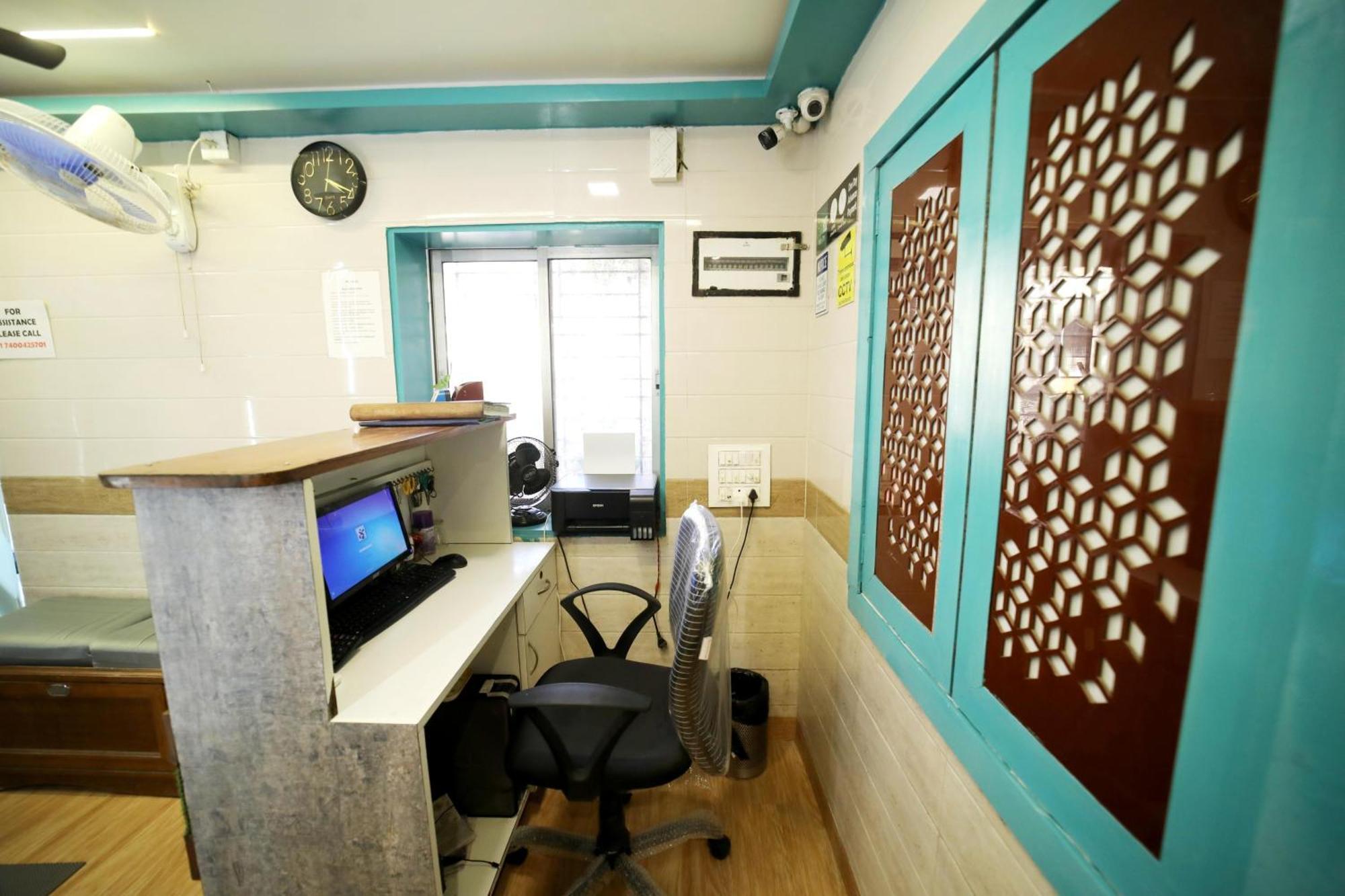 Social Hubz Hostel Mumbai Exterior photo